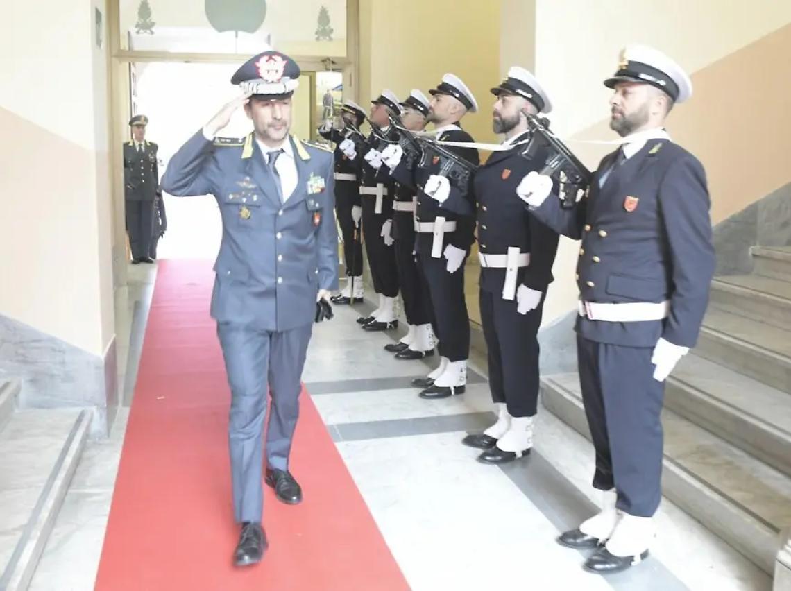 Il comandante regionale della Guardia di finanza Mariano La Malfa in visita al Roan