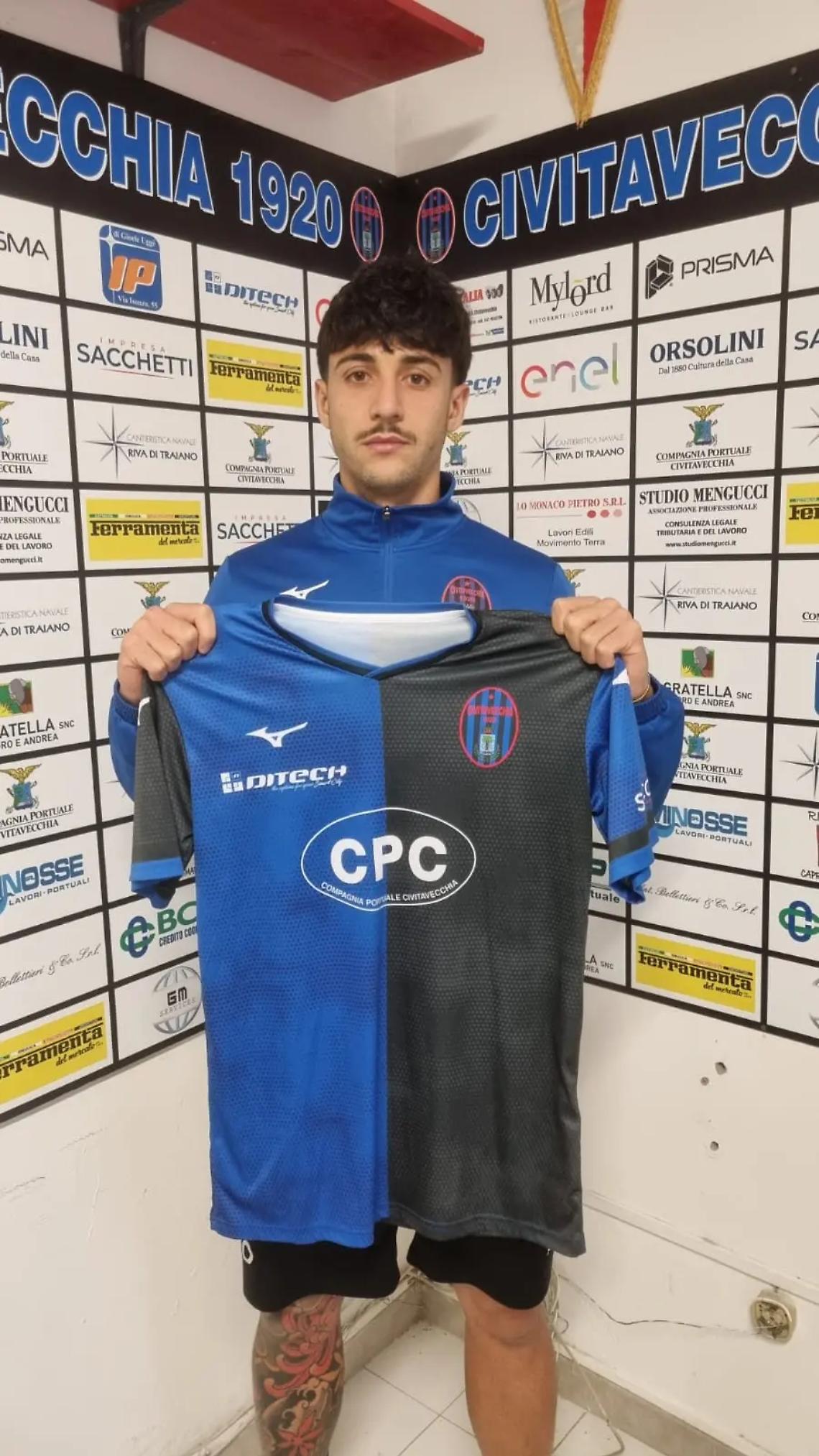 Il Civitavecchia ingaggia l&rsquo;attaccante Francesco Di Vico