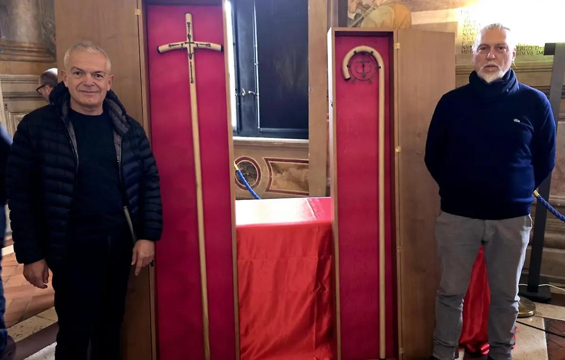 Gismondi e Bracci, le opere dei due artigiani saranno donate a Papa Francesco