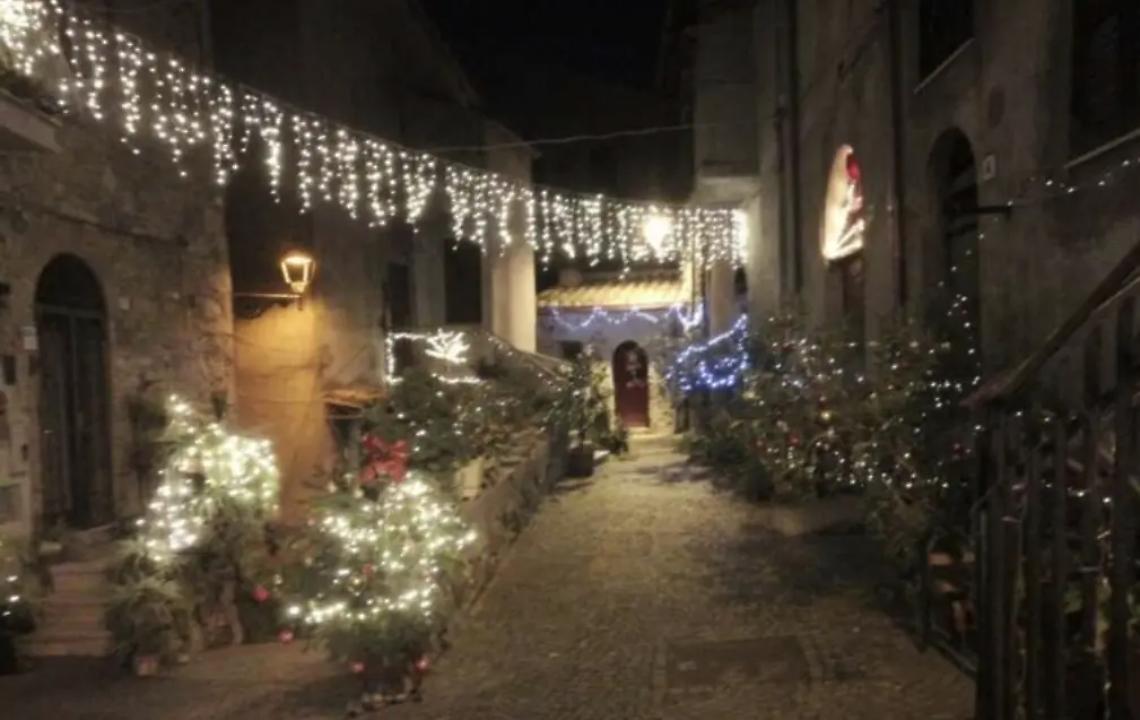 &Egrave; via delle Greppe &ldquo;La via pi&ugrave; bella a Natale&rdquo;