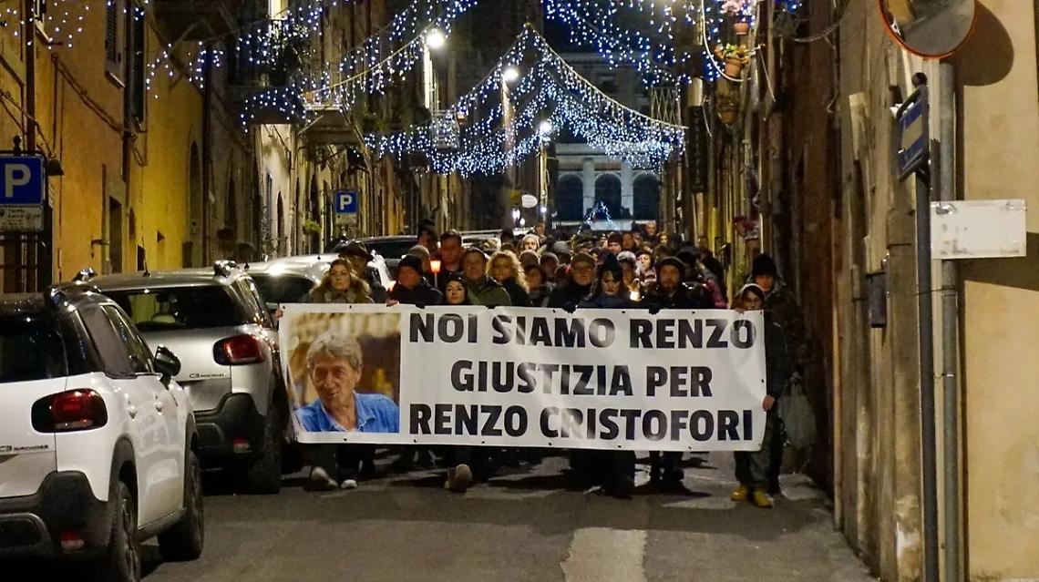&laquo;Giustizia per Renzo Cristofori&raquo;, fiaccolata a Caprarola