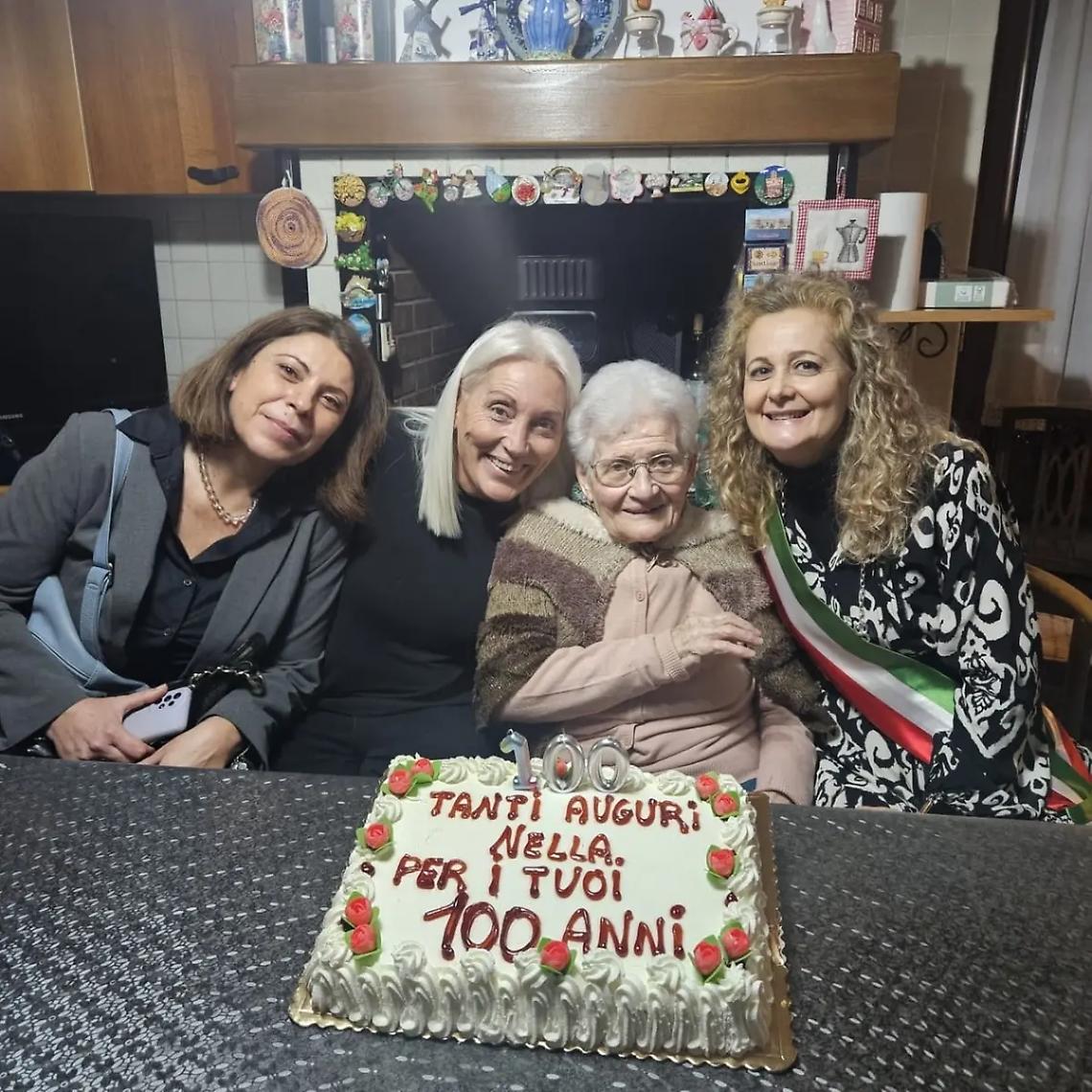 Cento candeline per Nella Mezzopane