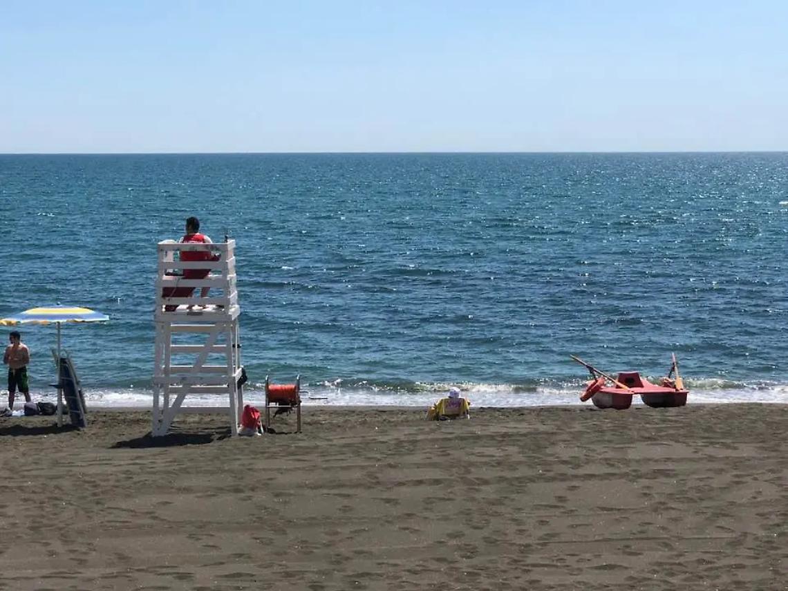 Allarme bagnini: &laquo;Fuori 50enni e minori, sar&agrave; faticoso trovarli&raquo;