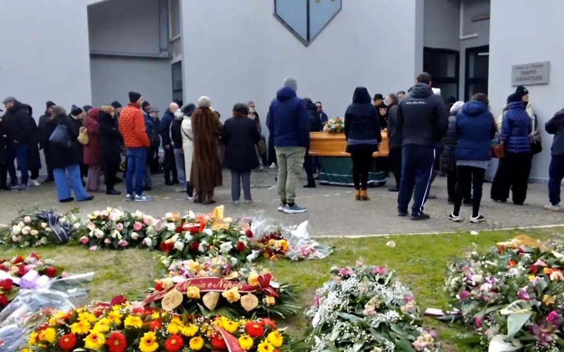 Commozione e compostezza per l&rsquo;ultimo saluto a Paolo Caporossi