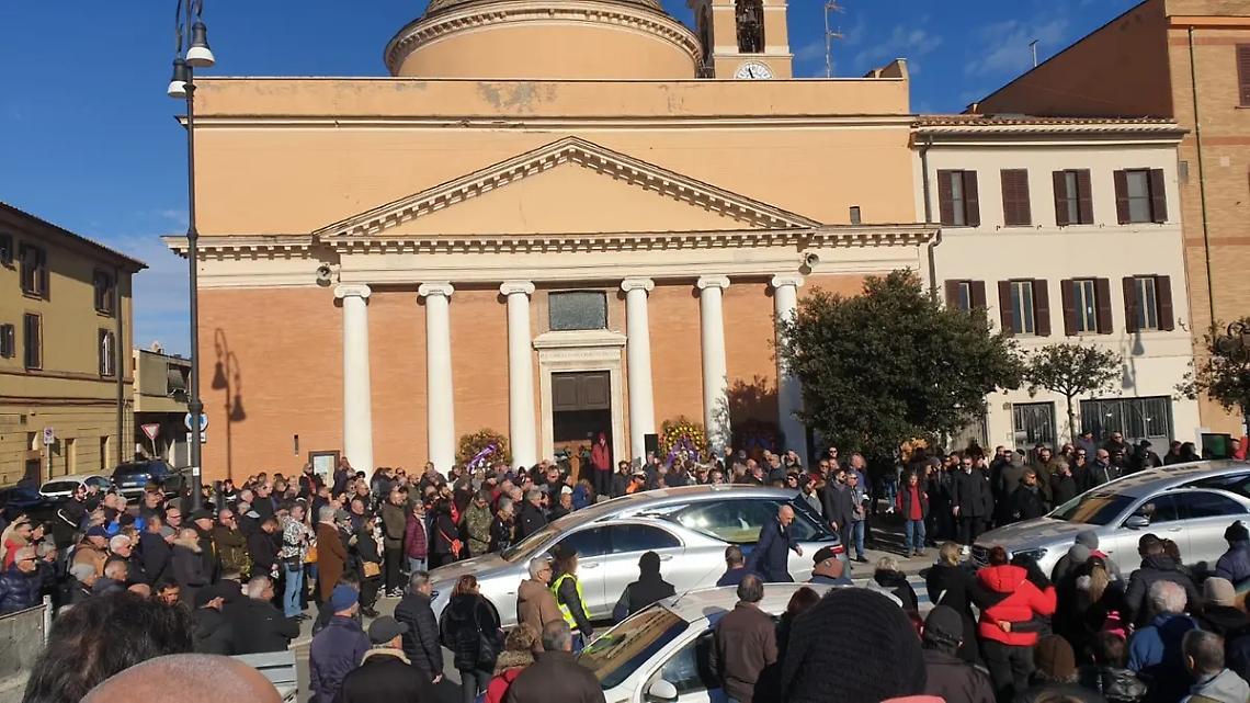 L&rsquo;ultimo saluto a Massimo e Claudio Di Biase