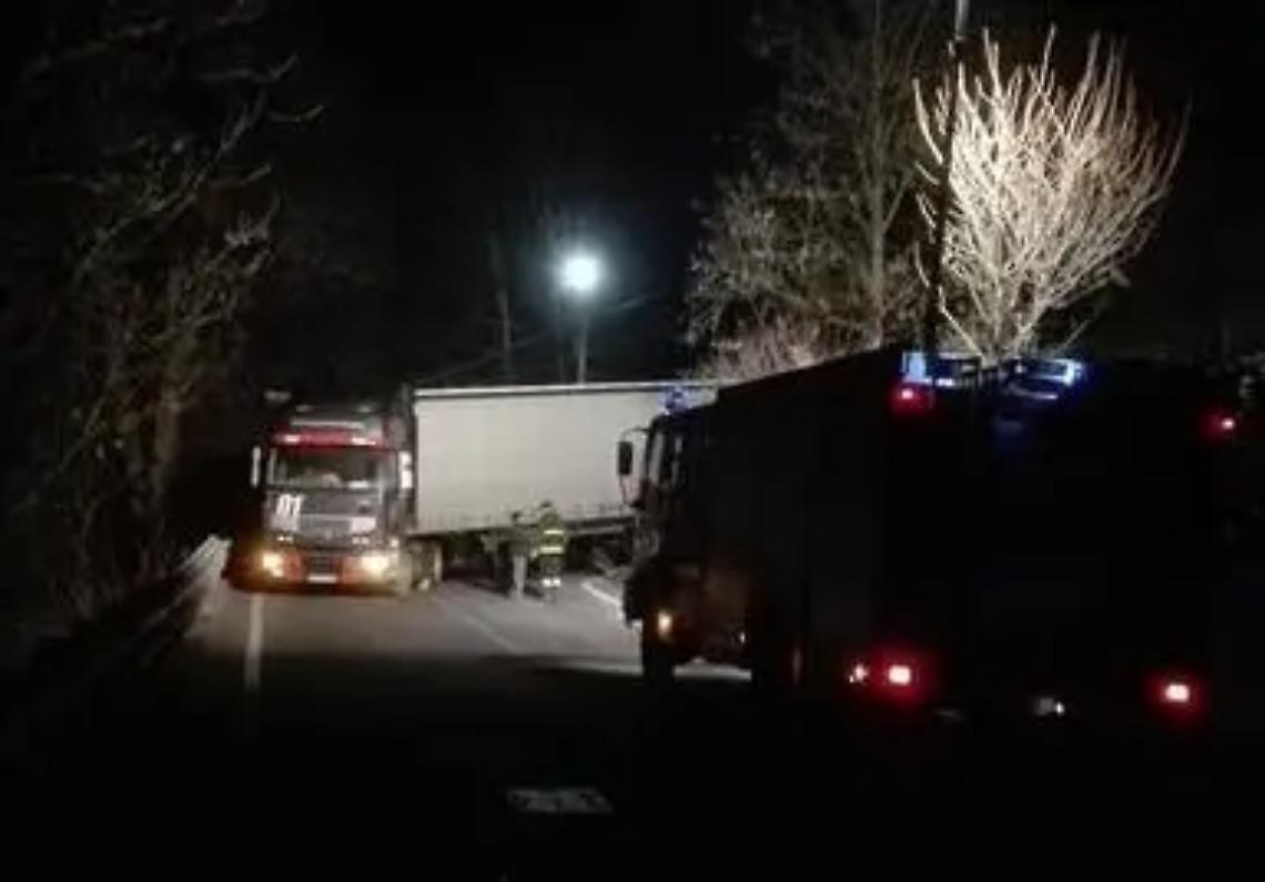 Tir invadono il centro cittadino