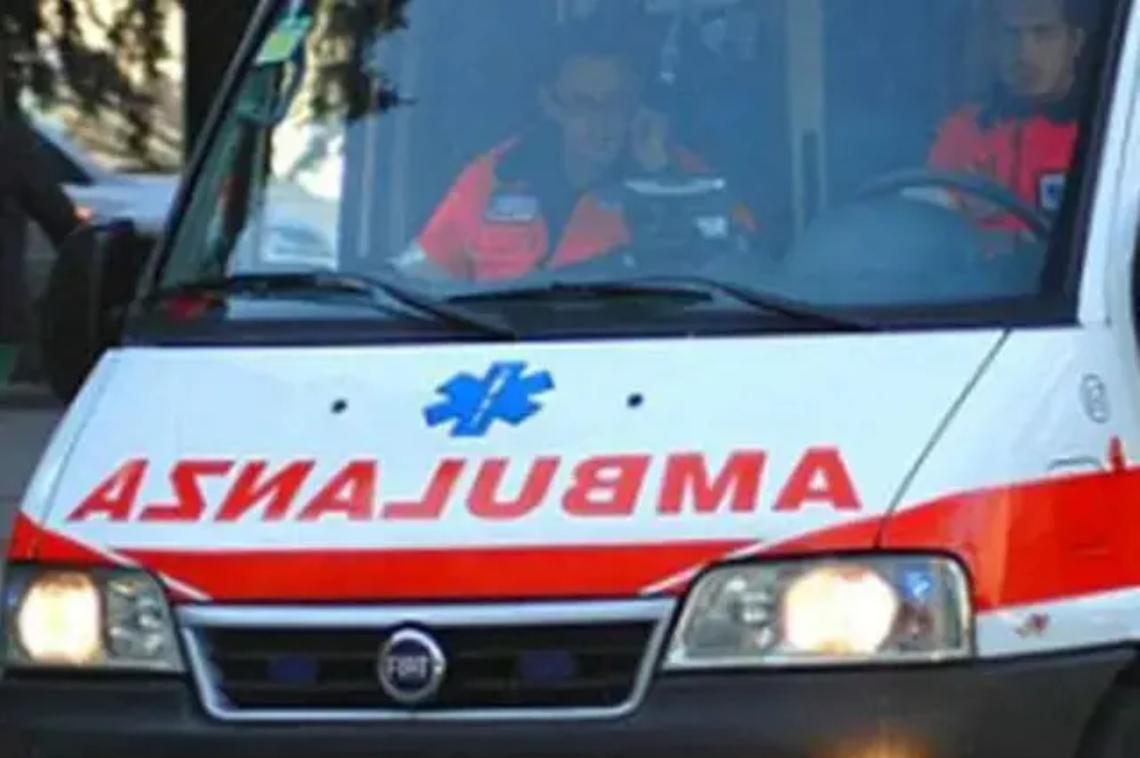Pestato a sangue in pieno centro