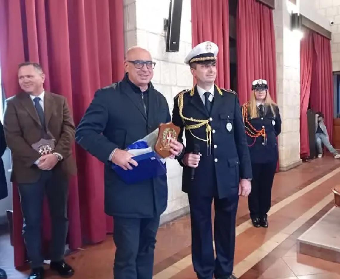 Tarquinia, la polizia locale premia il presidente Riglietti