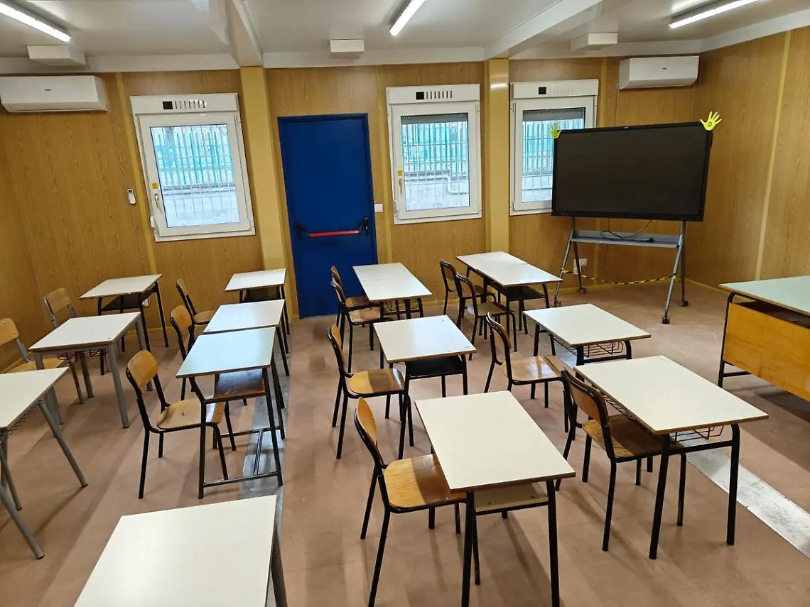 Scuola Ellera, al via le lezioni nei container