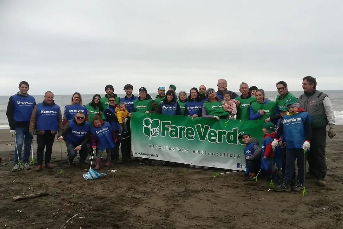 Fare verde, domenica 26 a Tarquinia si pulisce la spiaggia di Spinicci