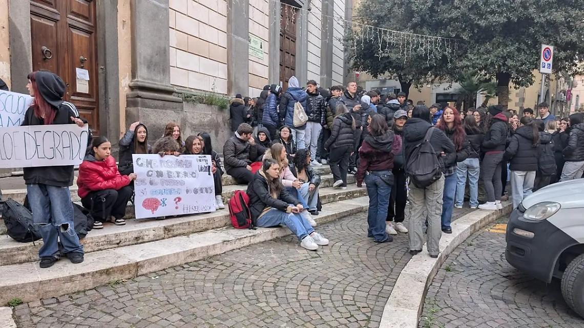 &laquo;Nessuna delegazione del Ruffini alla manifestazione studentesca&raquo;