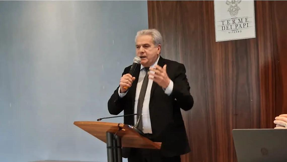 Arena attacca frontalmente Romoli e Frontini