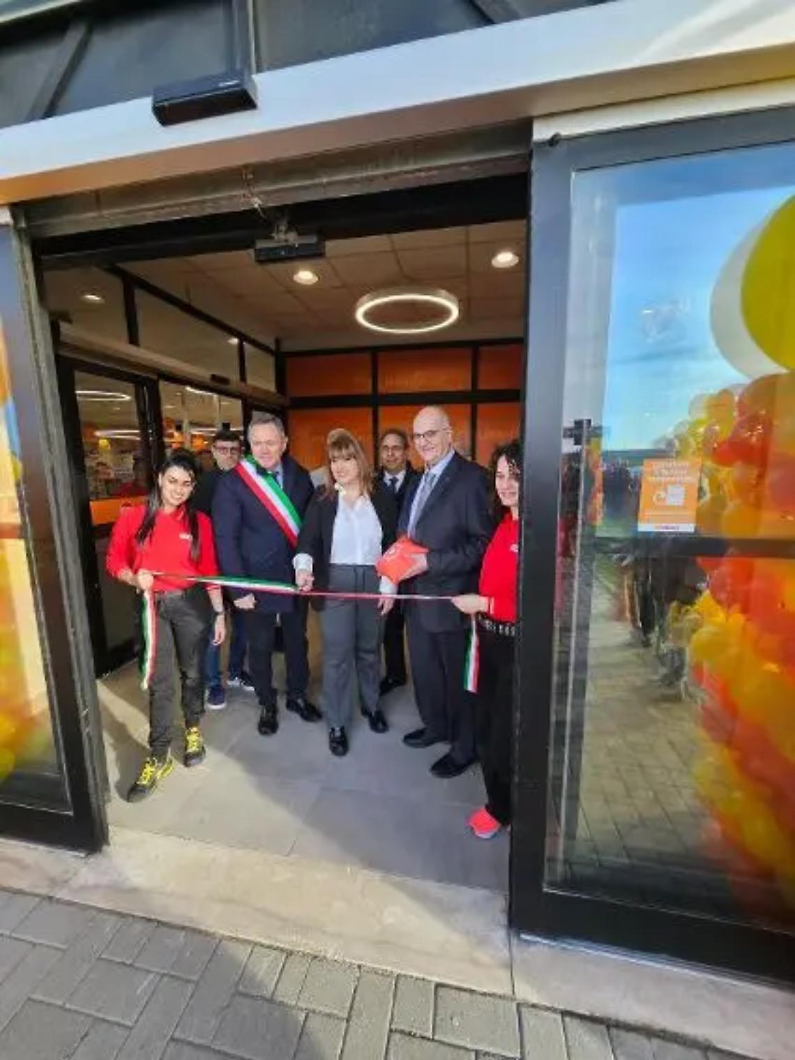 Tarquinia, inaugurato il nuovo supermercato Conad
