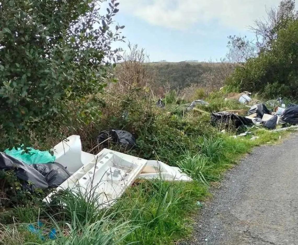 Discariche abusive a Santa Marinella: i vandali colpiscono ancora