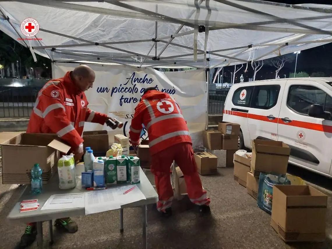 La Croce rossa di S. Severa raccoglie alimenti per le famiglie in difficolt&agrave;