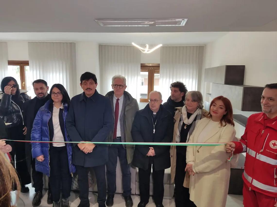 Housing first, taglio del nastro per i due appartamenti