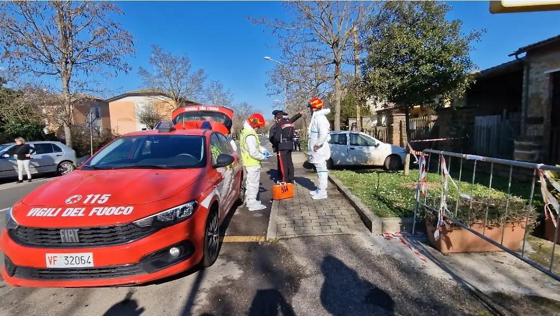 Incendio in abitazione, muore anziana