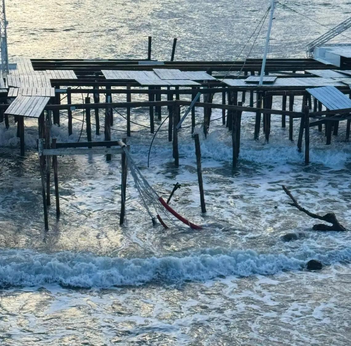 Stabilimenti distrutti dalle mareggiate la Confesercenti: &laquo;Ostia chiede aiuto&raquo;