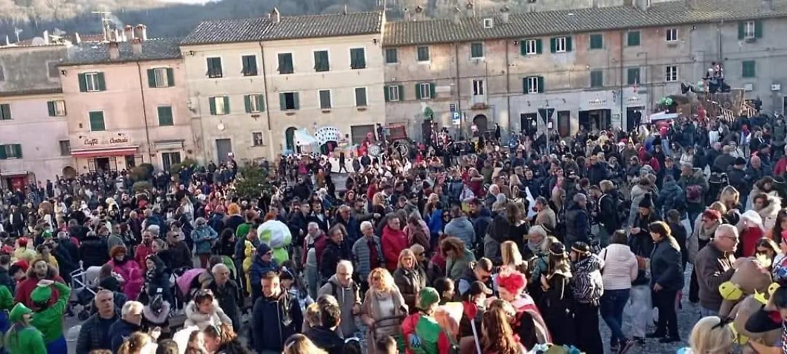 Conto alla rovescia per la festa di carnevale in collina