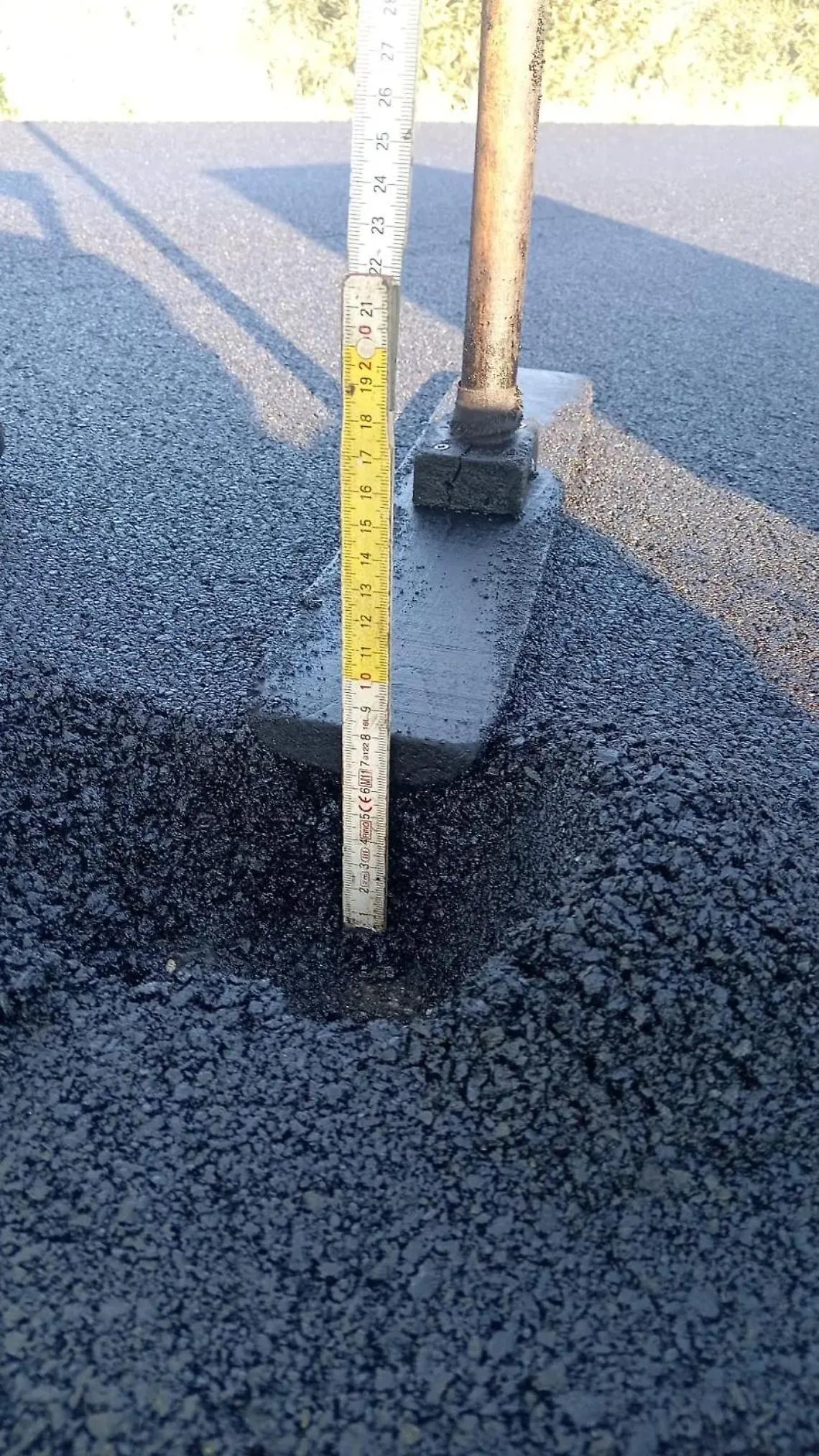 Nuovo asfalto per via del Corbezzolo: applicato il regolamento degli scavi