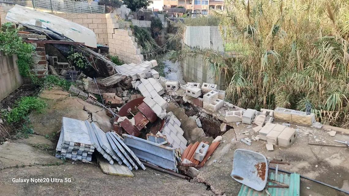 Santa Marinella, crollato il muro all&rsquo;altezza di via Marche