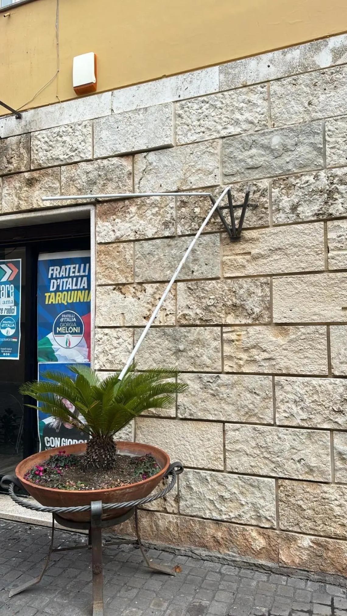 Tarquinia, Secchi (Gn): &laquo;Vilipesa nuovamente la sede di Fratelli d'Italia e di Giovent&ugrave; nazionale&raquo;