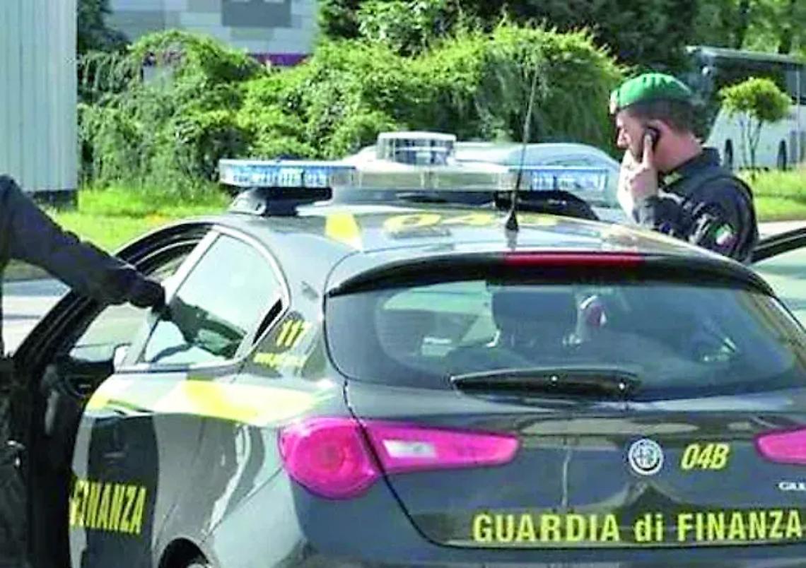 Blitz della Finanza nei boschi della Roccaccia: bloccati tre pusher