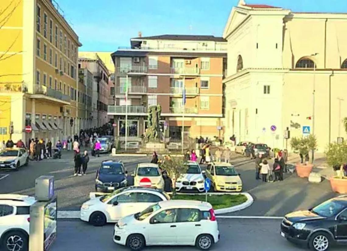Sosta selvaggia a piazzale degli Eroi
