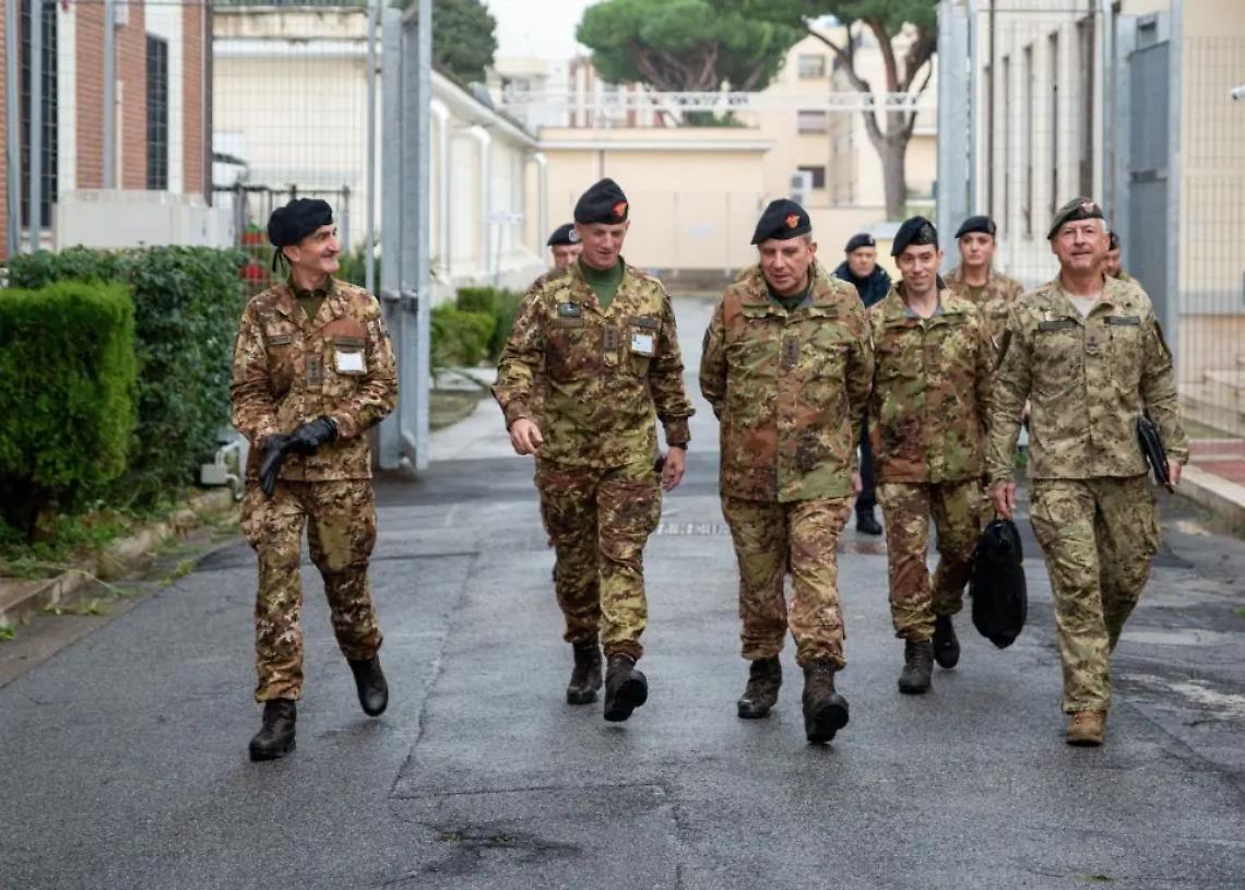 Il sottocapo Sme Salvatore Camporeale in visita al Comando valutazione e innovazione dell&rsquo;Esercito