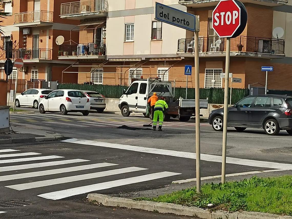 &laquo;A Capodanno 400mila euro, le strade invece sono insicure&raquo;
