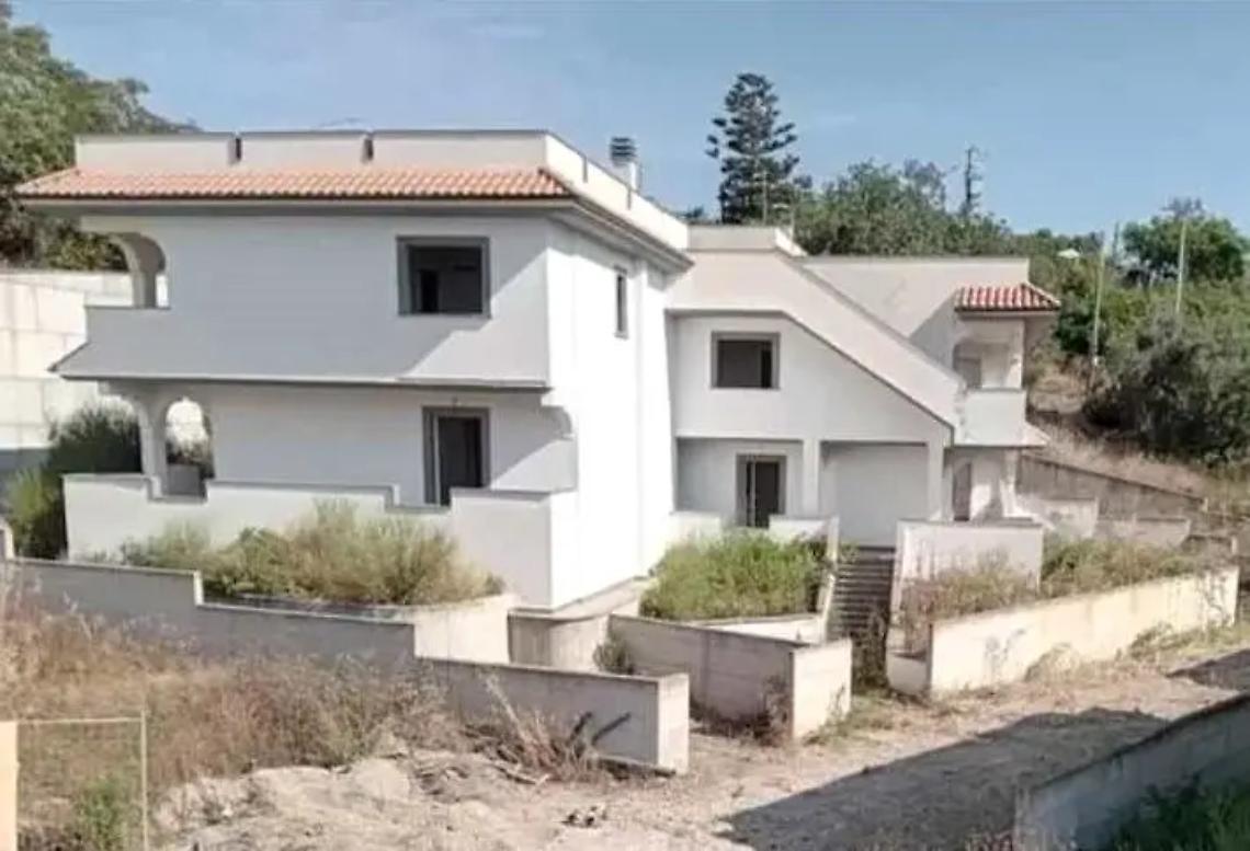 Presunta vendita di un alloggio Ater, le telecamere di &ldquo;Fuori dal coro&rdquo; a Santa Marinella