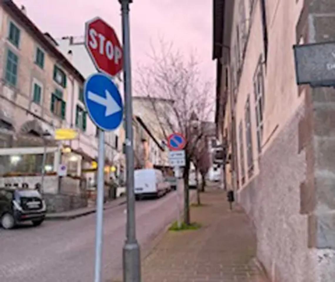 &laquo;Installata segnaletica verticale in modo scellerato&raquo;