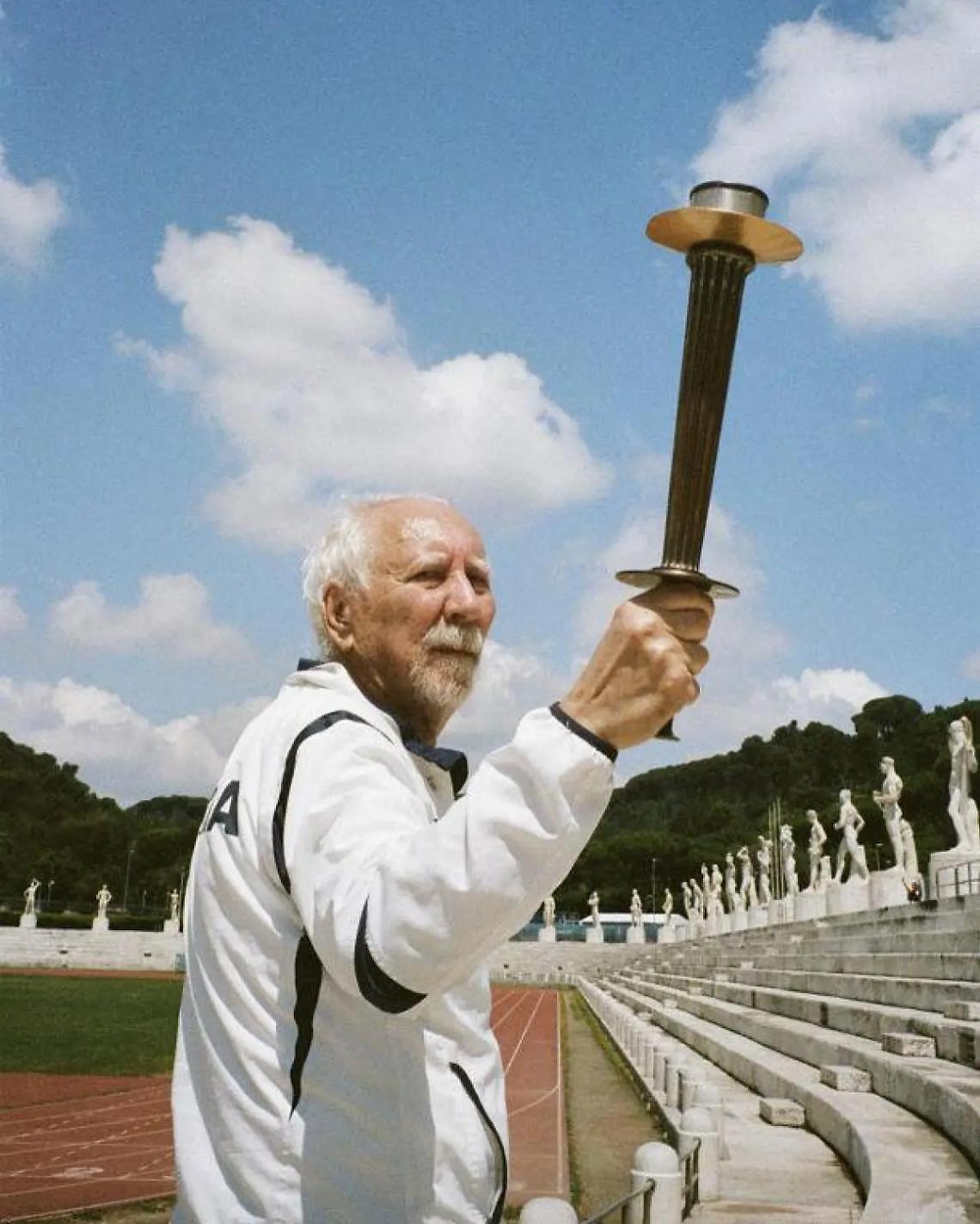 L&rsquo;Amministrazione comunale ha scelto: Giancarlo Peris ancora tedoforo 65 anni dopo
