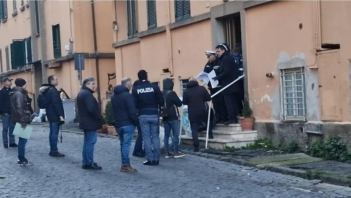 San Faustino, gli ex occupanti tornano a recuperare i mobili