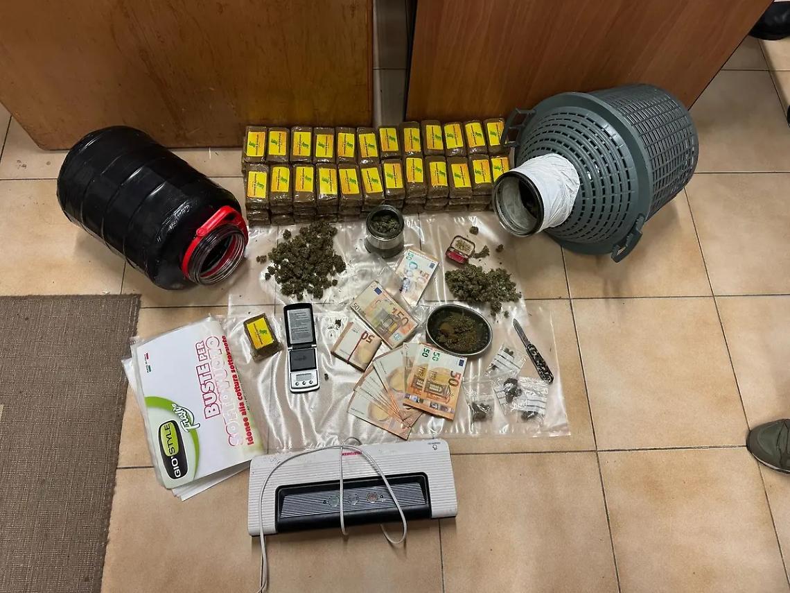 Droga al posto del vino: arrestati due pusher all&rsquo;Infernetto