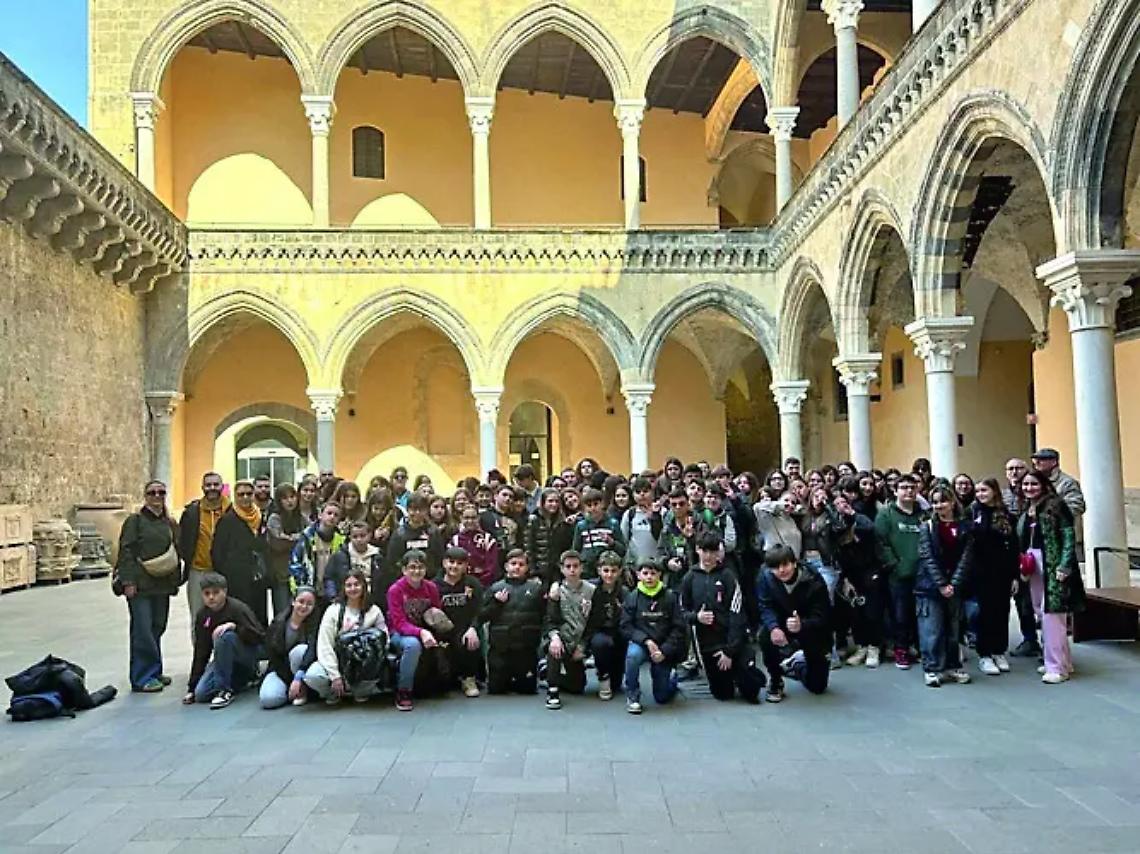 L&rsquo;Istituto San Benedetto ha celebrato l&rsquo;8 marzo con un corteo in centro