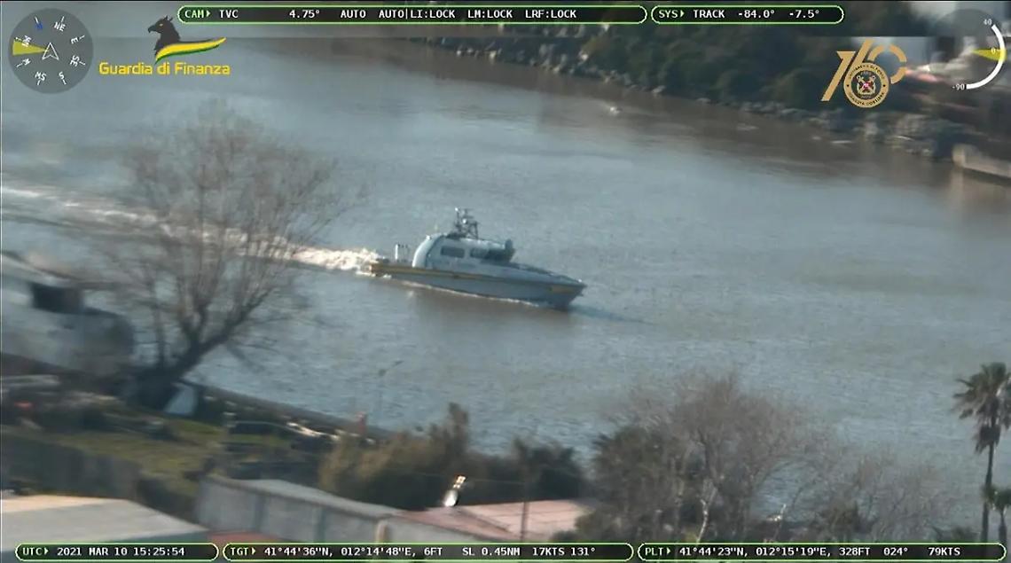 Stop a un cantiere navale sul Tevere