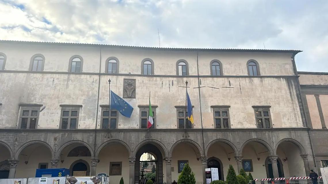 Viterbo, palazzo dei Priori si rif&agrave; il look