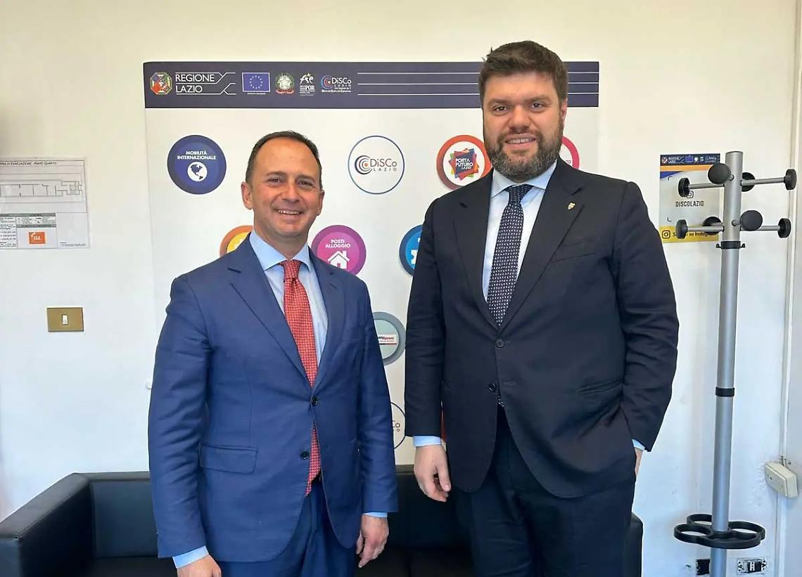 &laquo;Pi&ugrave; attenzione nei confronti degli studenti&raquo;