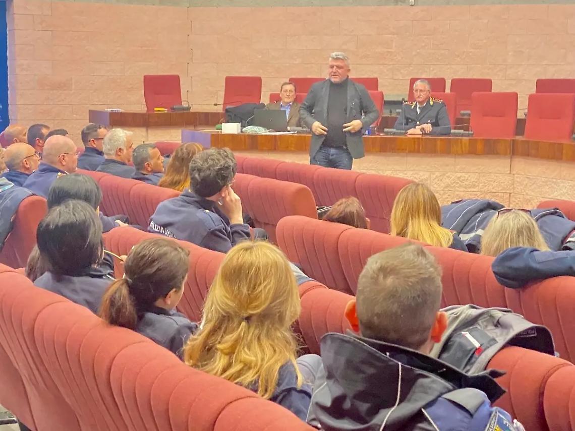 Polizia locale, corso di formazione all&rsquo;aula Pucci