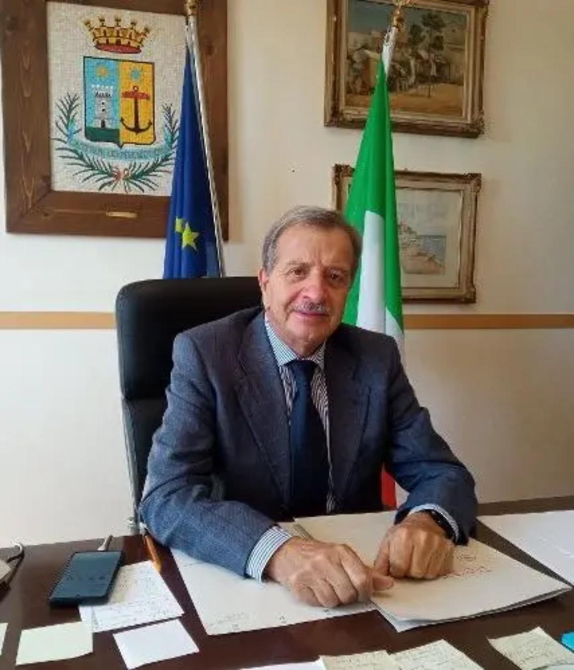 Tidei: &laquo;Una macchinazione: La luna? No, solo un aereo da prendere&raquo;