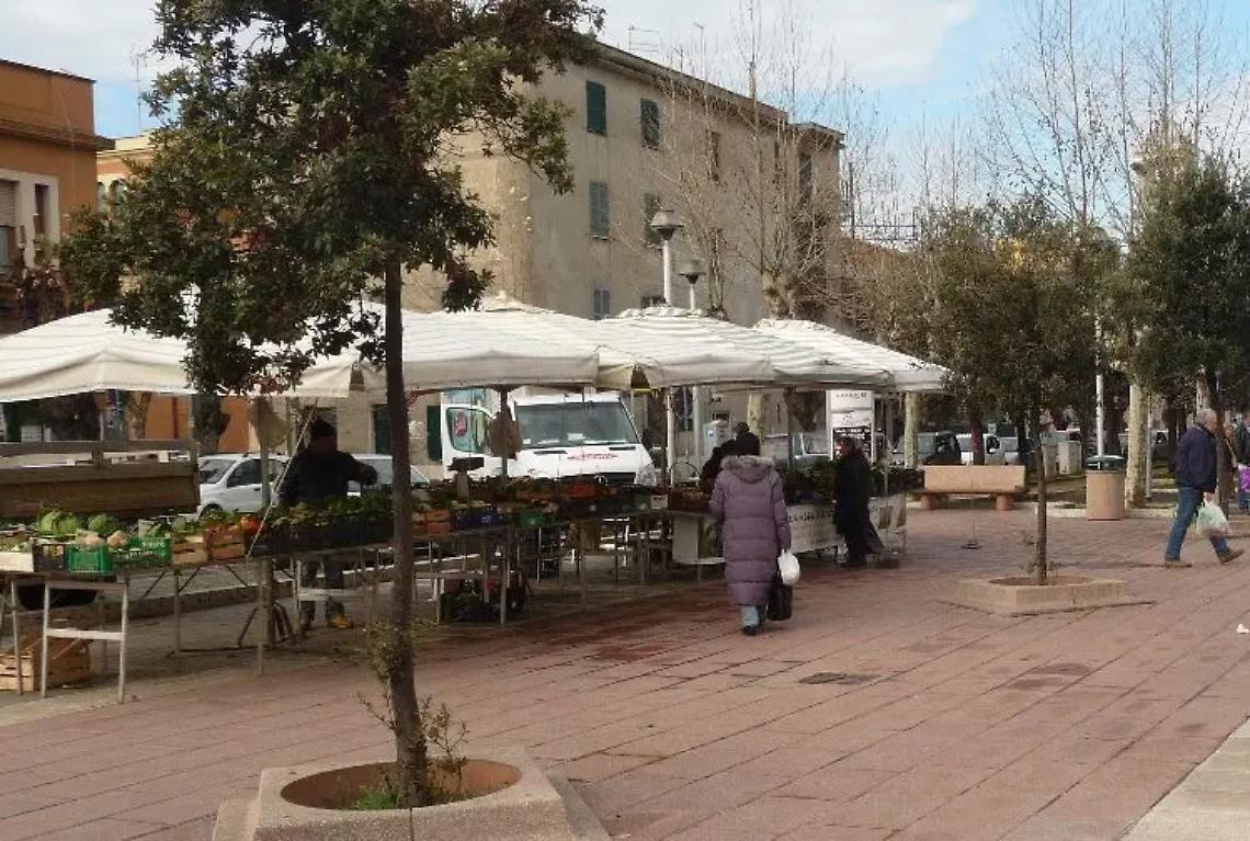 Mercato, scatta la raccolta firme