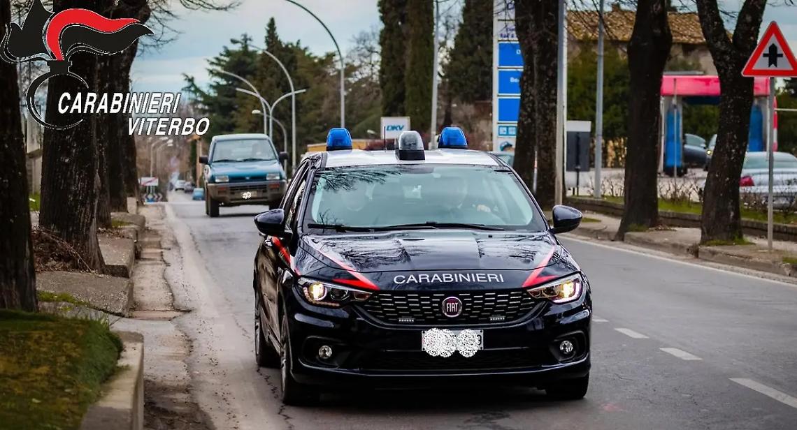 In auto con hashish, coltello e soldi: arrestato 19enne