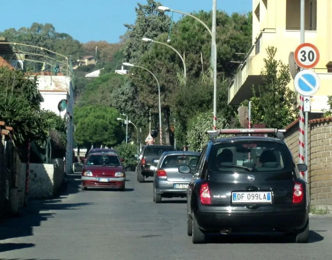 Viabilit&agrave; al rione Valdambrini: abitanti esasperati