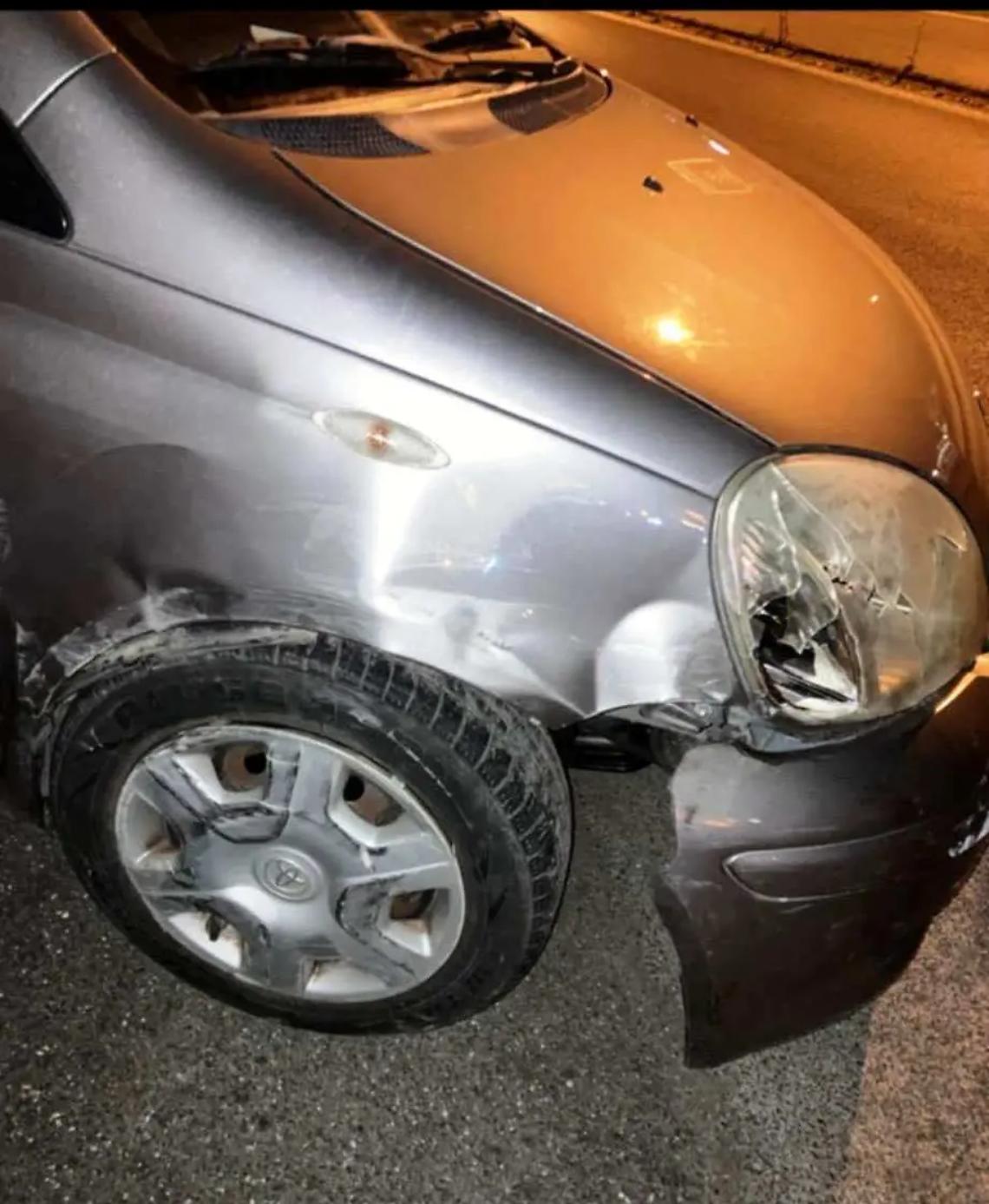 Colpisce tre auto parcheggiate e fugge: caccia al &ldquo;pirata&rdquo;