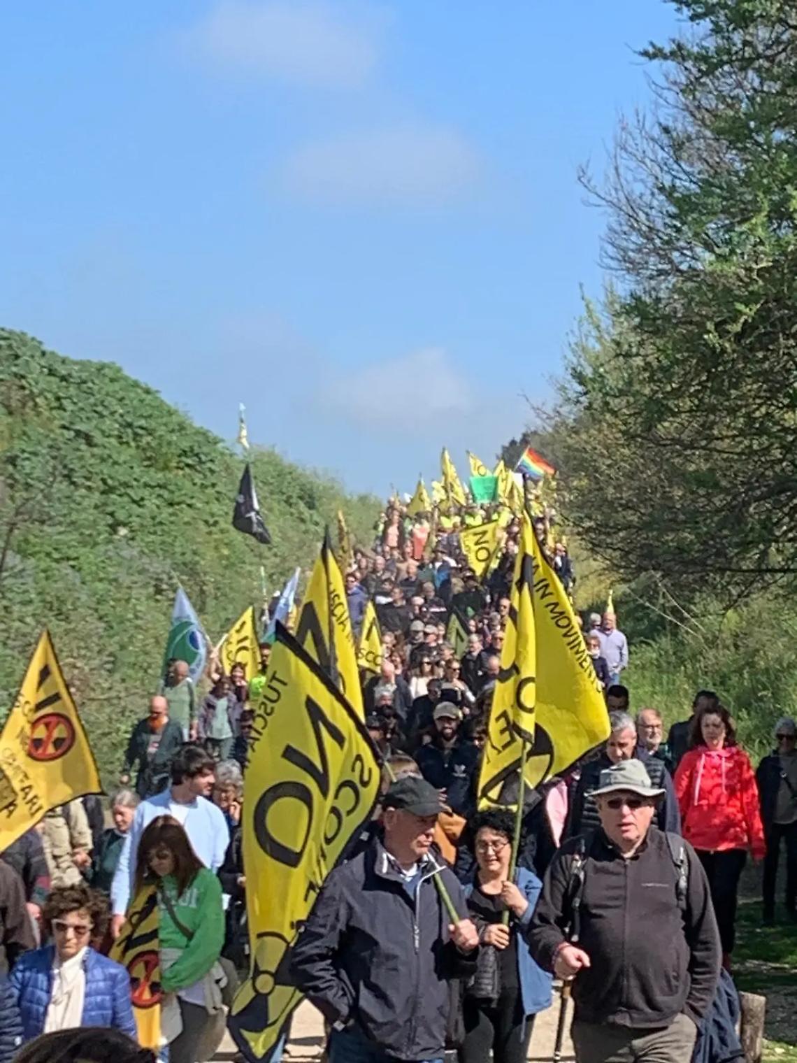 Deposito scorie, il comitato striglia la politica