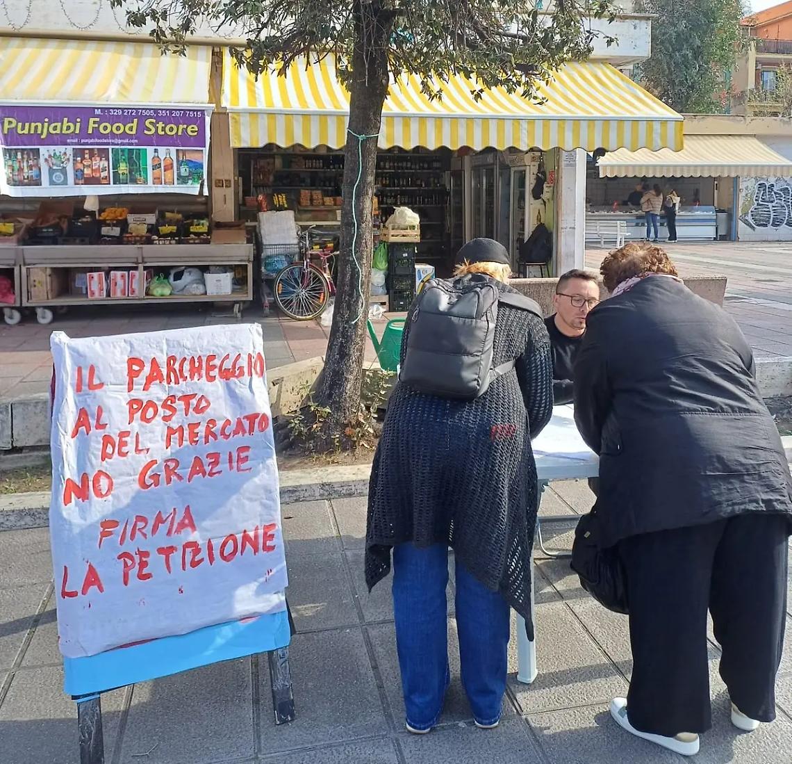 &laquo;Il mercato non si tocca: resti in centro&raquo;