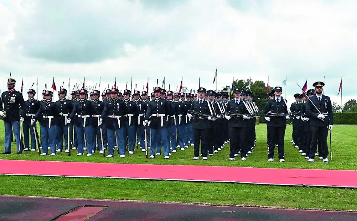 Viterbo: gli allievi marescialli di Esercito e Aeronautica giurano insieme