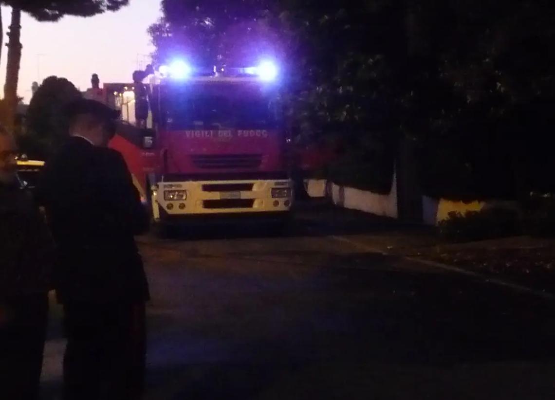 Donna dispersa di notte: ritrovata dai vigili del fuoco e dai carabinieri