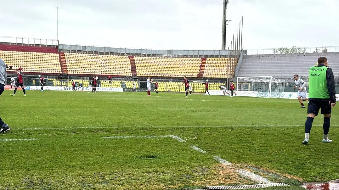 Spettacolo e colpi di scena al Picchi: Livorno e Flaminia si dividono la posta in palio